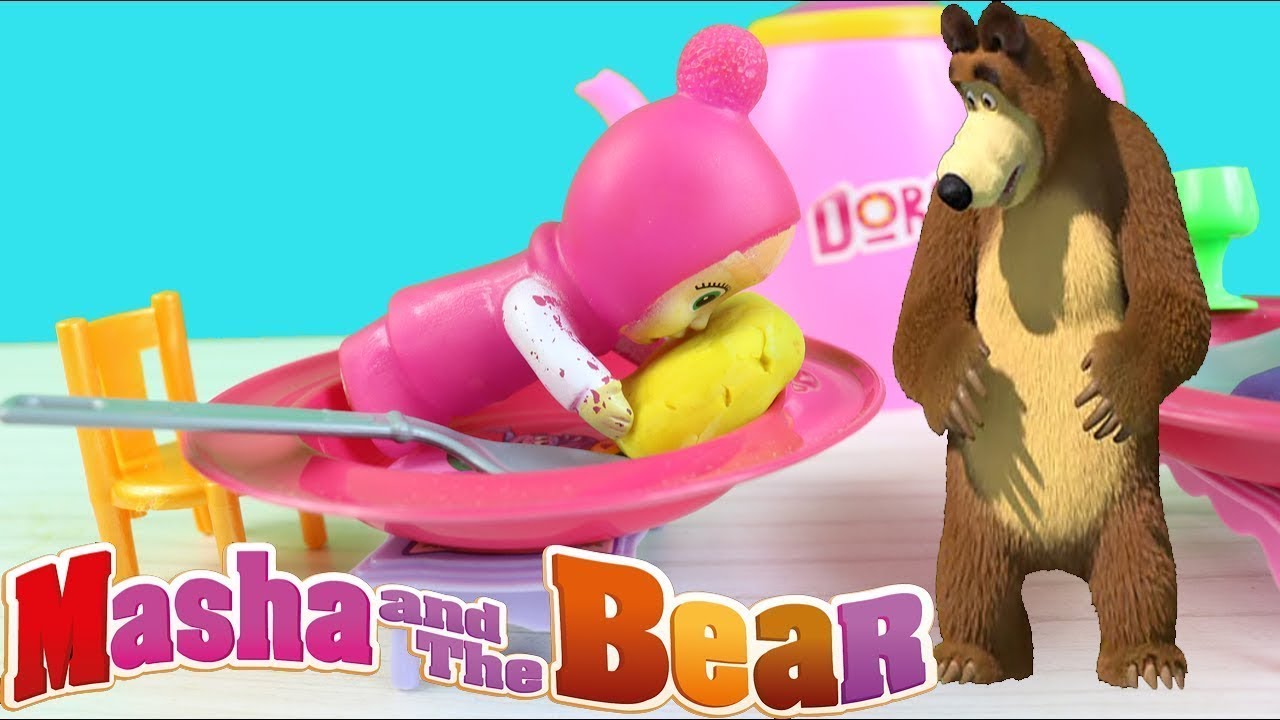 Η Μάσα τρώει με τον Αρκούδο! - Παιδική χαρά