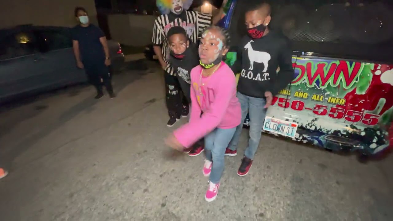 DID THESE LIL GIRLS HOLD IT DOWN? I YOU BE THE JUDGE I FOLLOW @TOMMYTHECLOWN ON INSTAGRAM ​