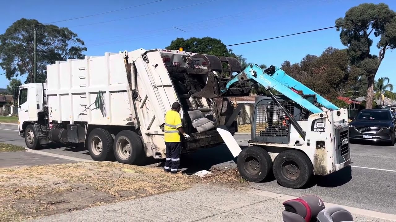 City of gosnells bulk waste with the old old hino