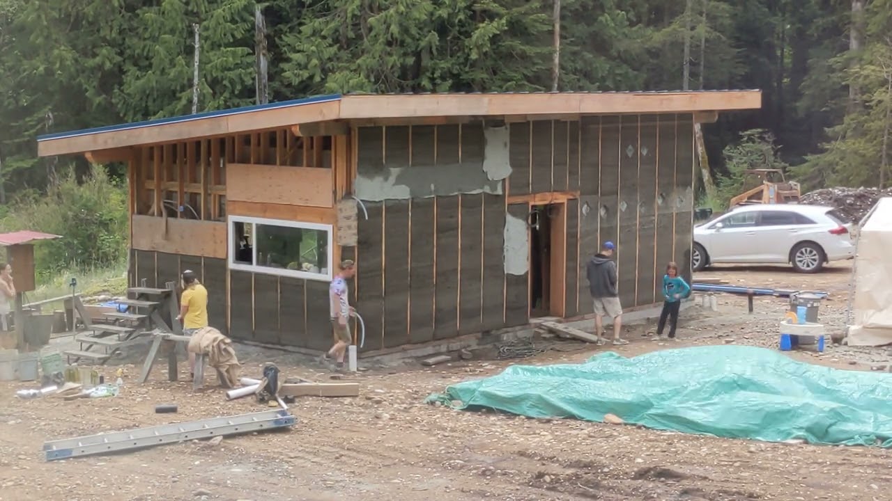 Slip Chip / Slip Straw Natural Building Time Lapse - East Wall