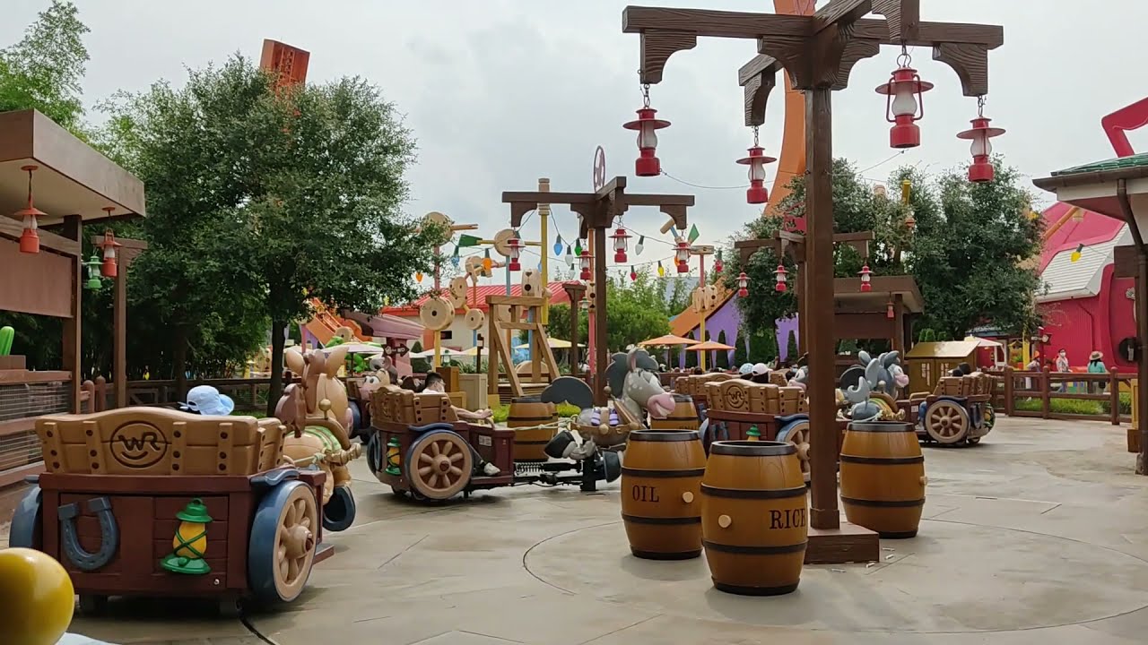 Shanghai Disneyland Resort 2021