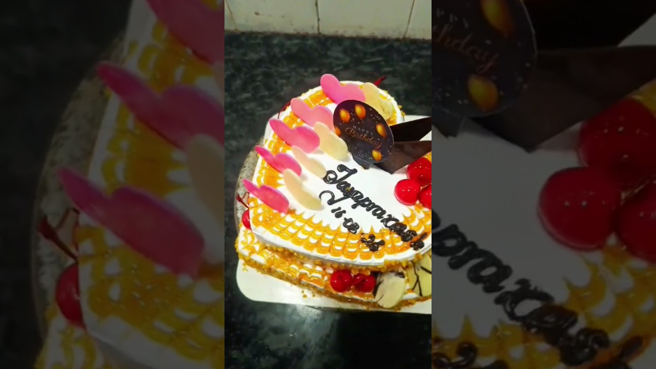 heart shape cake  buttercreamcake  #shortsvidio #shorts #shortsfeed
