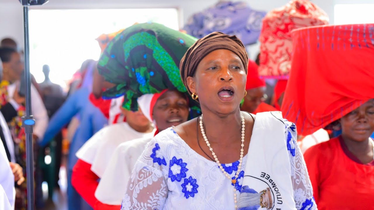 Sadaka Safi By P. Fubusa - Kwaya ya Shirikisho - Jubilei ya Miaka 25 na 50 ya Utawa Abasia ya Mvimwa