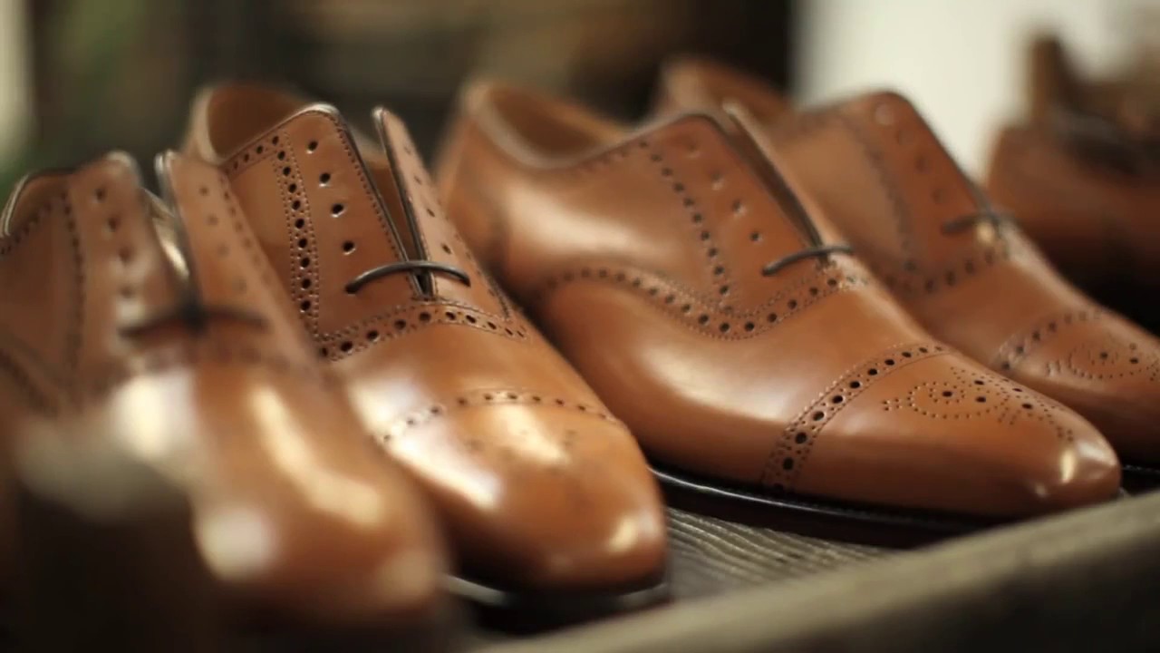 Производство английской мужской обуви Loake.
