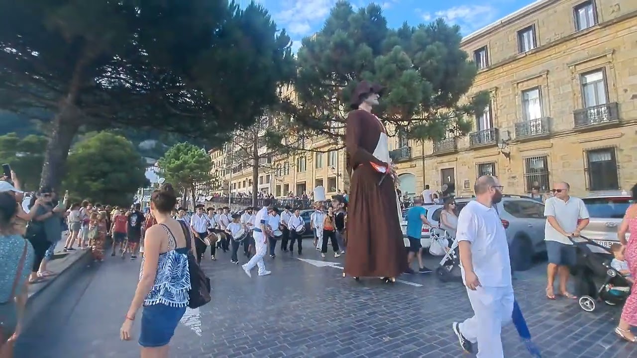Pasacalles de Itzurun en el 7. día de Aste Nagusi de Donostia | 18 de agosto de 2023
