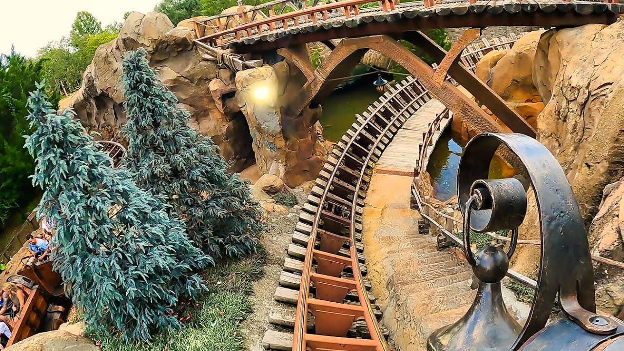 Seven Dwarfs Mine Train - Onride POV - Magic Kingdom 2022 | Achterbahn