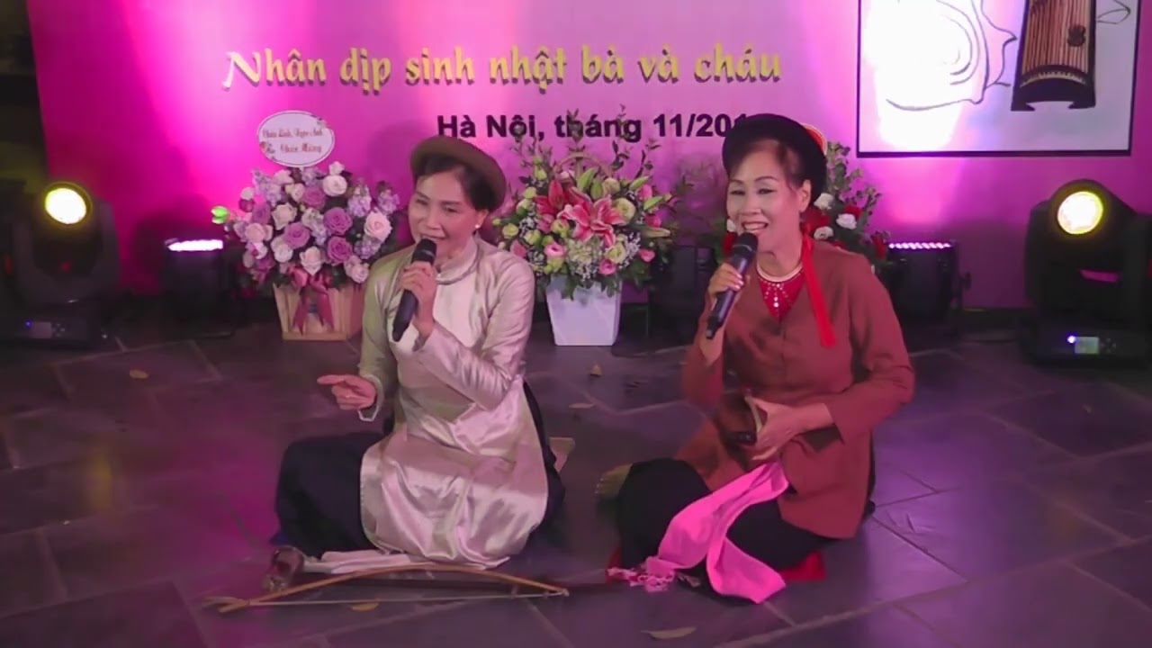 Họa sỹ Hoàng Thúy Liệu cùng Vân Thịnh hát xẩm Giăng sáng vườn chè trong  Tiếng hát từ trái tim 2019