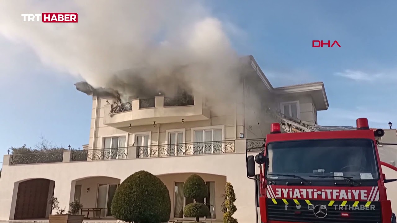 Büyükçekmece’de yangın: Alevlerden kaçmak için balkondan atladılar