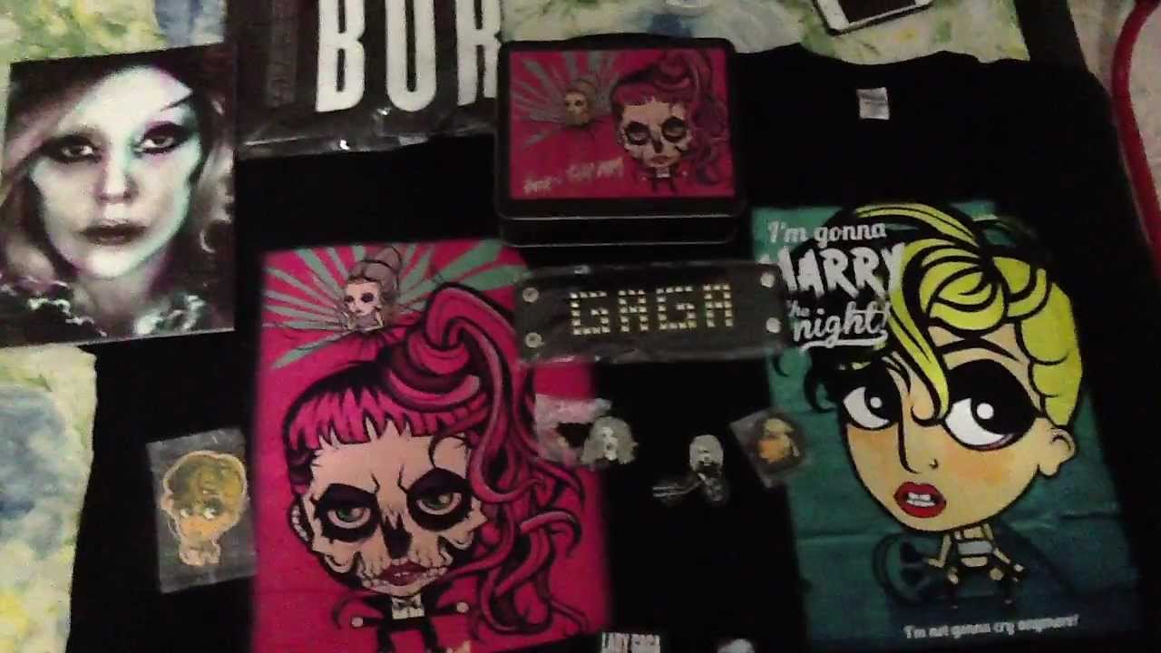 8. Lady Gaga Collection: The Born This Way Ball Tour Singapore † Official Merchandise 28†5†2012