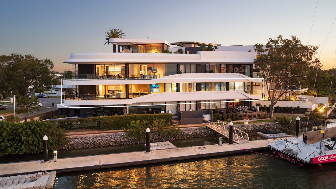2/2 Paradise Parade, Paradise Point | Gold Coast Real Estate | Luxury Waterfront Apartment
