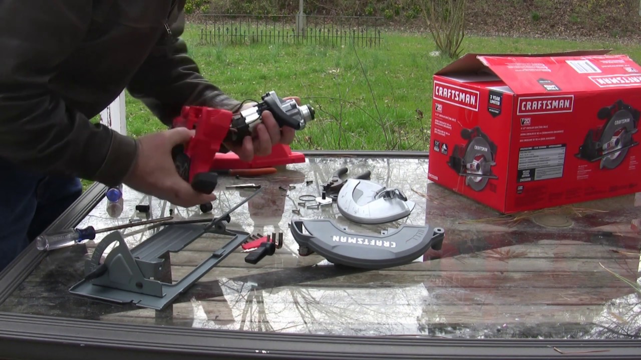 Craftsman 20v Saw Teardown (20 volt CMCS500)
