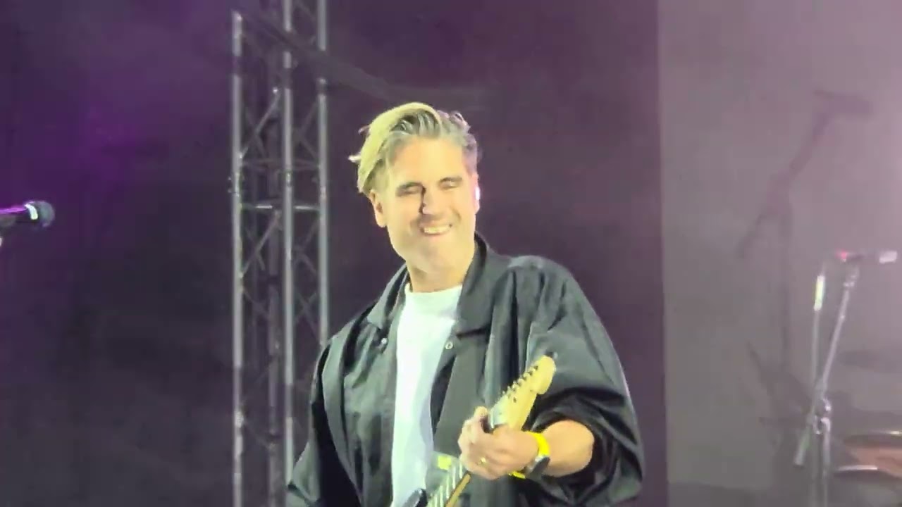 Busted - Crash The Wedding - 3/8/25 - Newport The Park Series Festival 