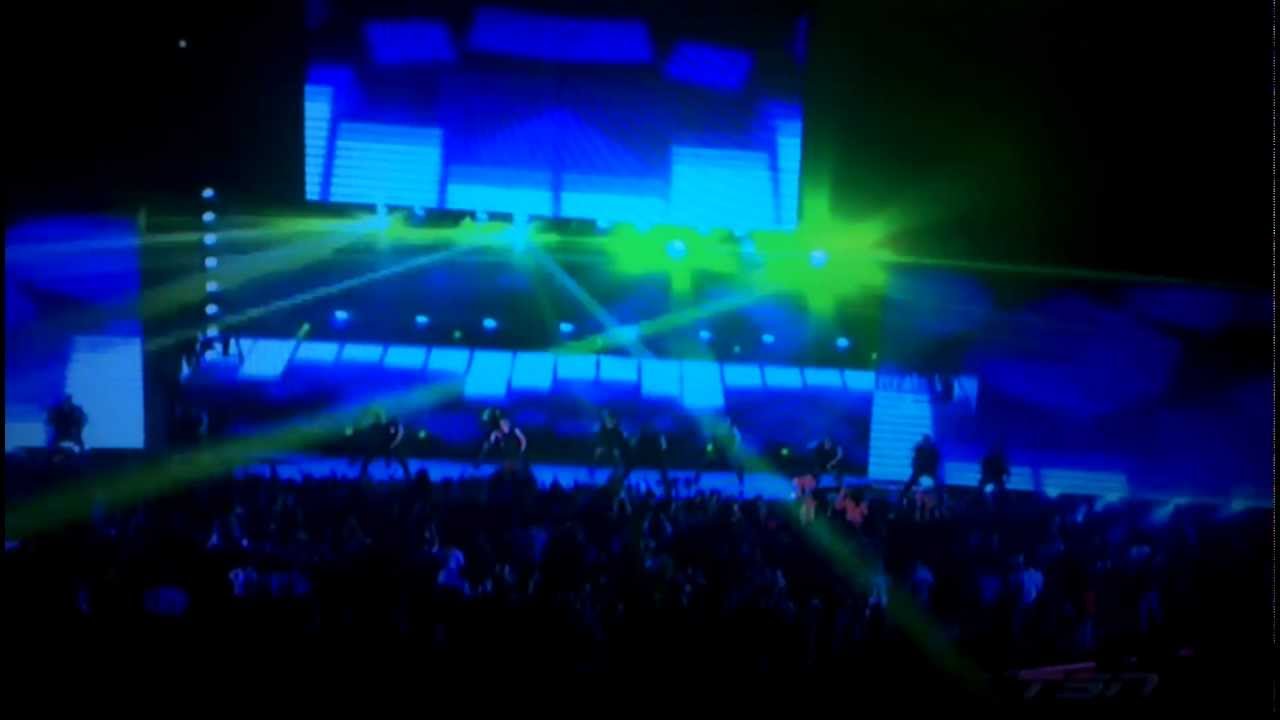 Justin Bieber Performs Live At Grey Cup 2012