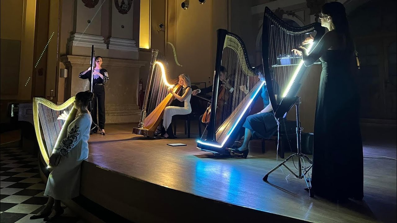 Glowing Harp: Moon Night for acoustic instruments and audio track