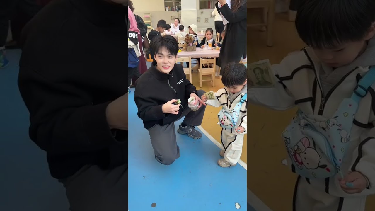 看到lewen班门口贴着他哭的照片，问他为什么哭他选择性失忆超级搞笑！参加学校开放日！超多活动，潘爸偷偷买垃圾食品吃！@潘爸乐文vlog｜baby lewen&pan#dadlife#babyboy