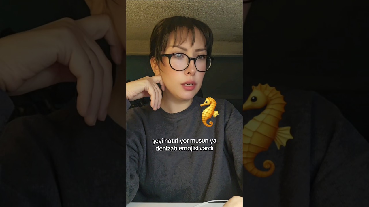 bir denizatı emojisi vardı?... #shorts