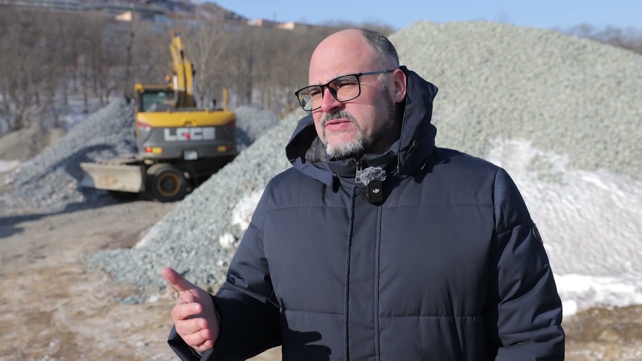 Константин Шестаков проверил благоустройство парка Минный городок во Владивостоке.