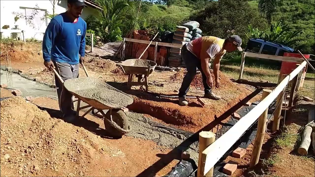 concretagem do baldrame forrado com  lona.