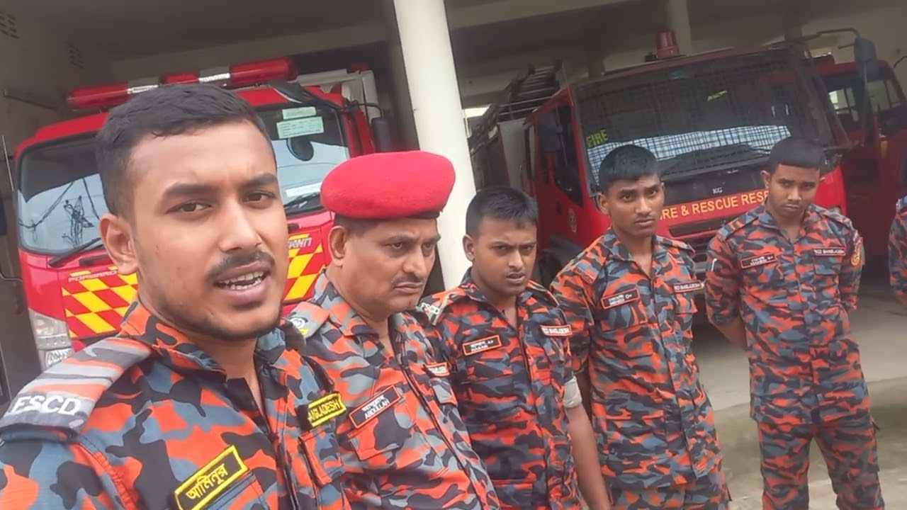 Fire delivery hoses can be folded in six ways. ফায়ার ডেলিভারি হোজ 6টি গুটানো পদ্ধতি দেখুন?