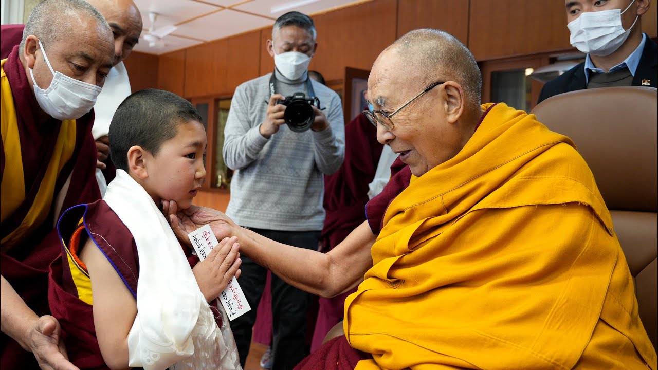 Grand receiving ceremony for venerableGeshi acharya Thupten loden’s Yangsi rinpoche at DenmaKhamtsen