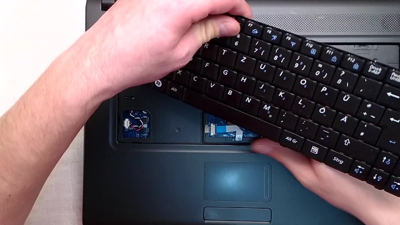 Samsung Laptop Change keyboard Replace Tastatur R - Series