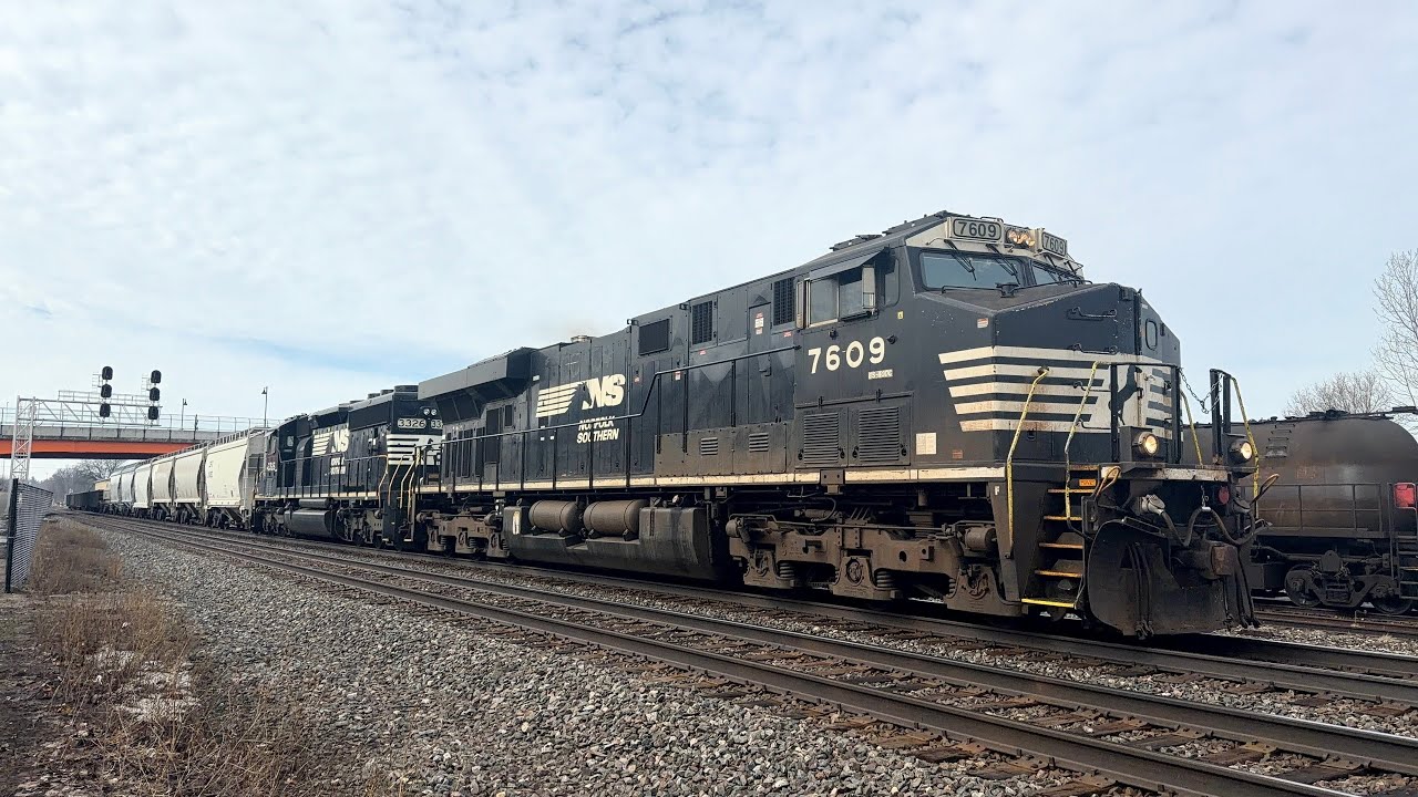 NS B10 passes La Porte 