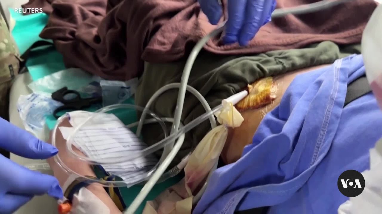 Ukrainian Combat Medics Perform Blood Transfusions on Battlefield | VOANews