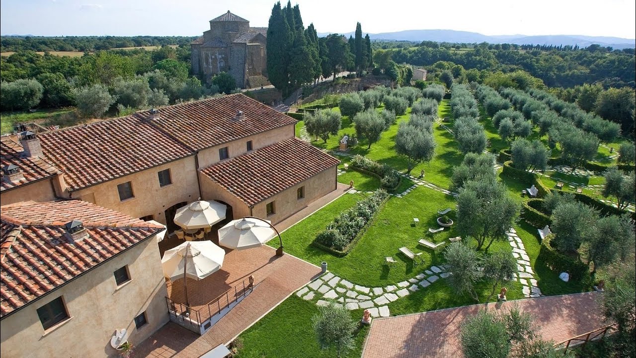 Benvenuti a SOVANA HOTEL & RESORT nella MAREMMA TOSCANA