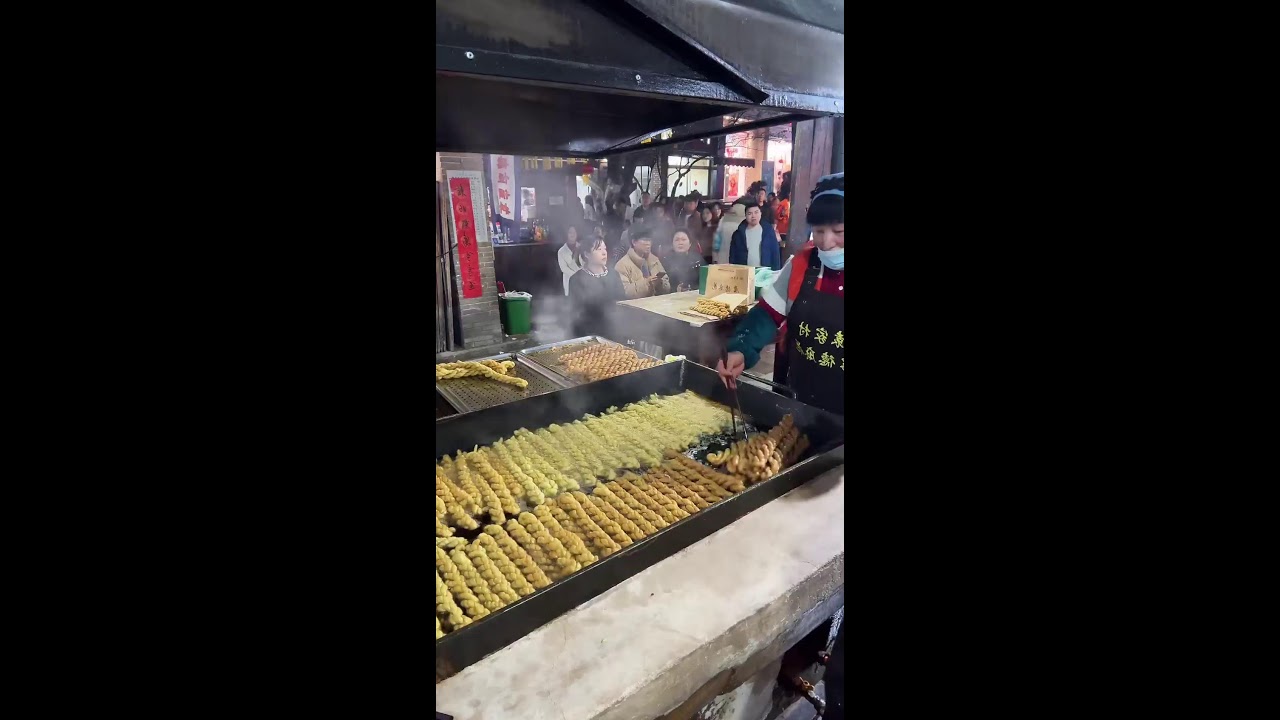 Magical Chinese street food 神奇的中国街头美食  不思議な中国の街グルメ