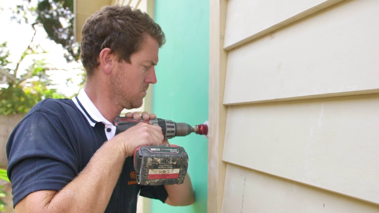 Build a Garage – Hanging a Door (ep. 4 of 4)