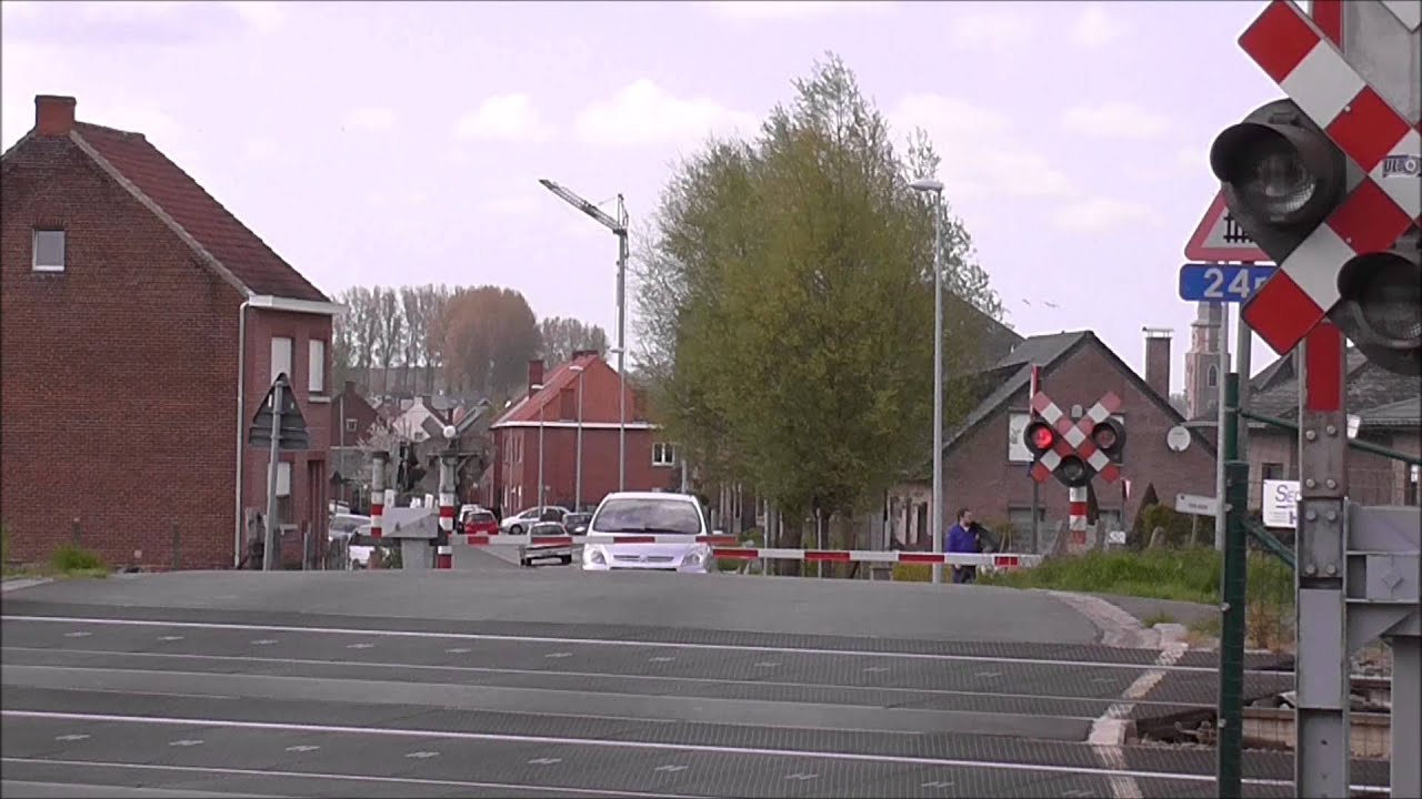 Spoorwegovergang Burst/ Passage a Niveau/ Railroad-/ Level Crossing/ Bahnübergang