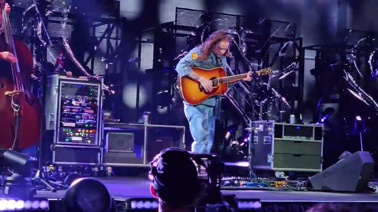 BILLY STRINGS, 