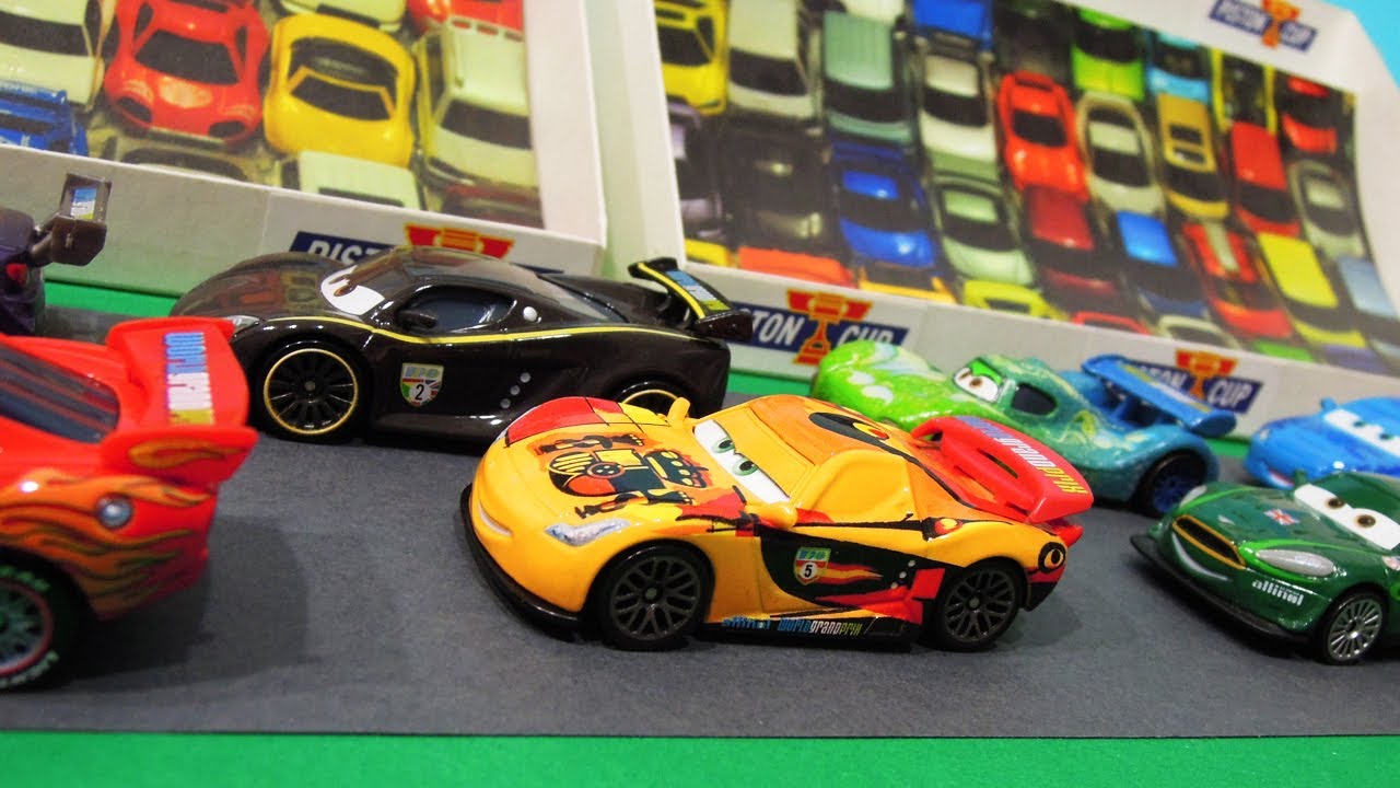 Disney Cars 2 : Miguel Camino's World Grand Prix Racing - StopMotion