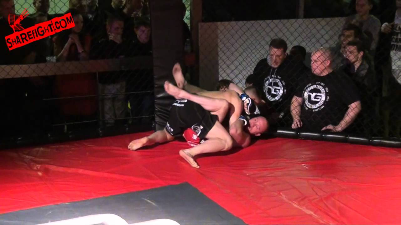 Mick Gerrard VS Aaron Robinson Cage Conflict 11   SHAREFIGHT COM