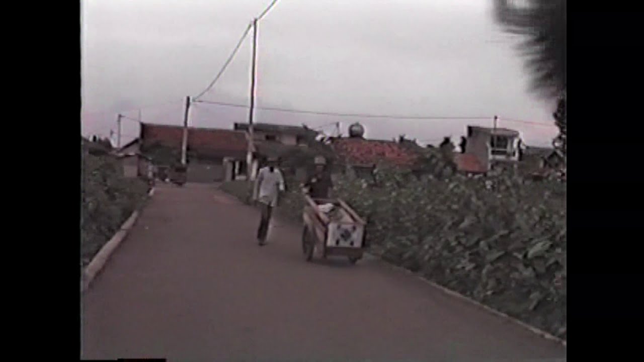 1987 - A RIDE ON SCOOTER DEKAT GREENVILLE JAKARTA