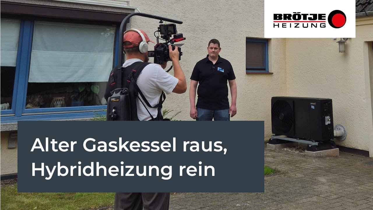 Haus von 1900 beheizt durch Hybridheizung aus Gaskessel und Wärmepumpe – verbunden mit dem Kit 65