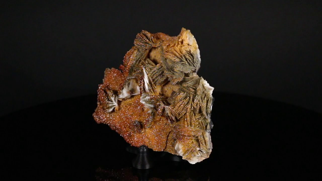 Vanadinite on Barite