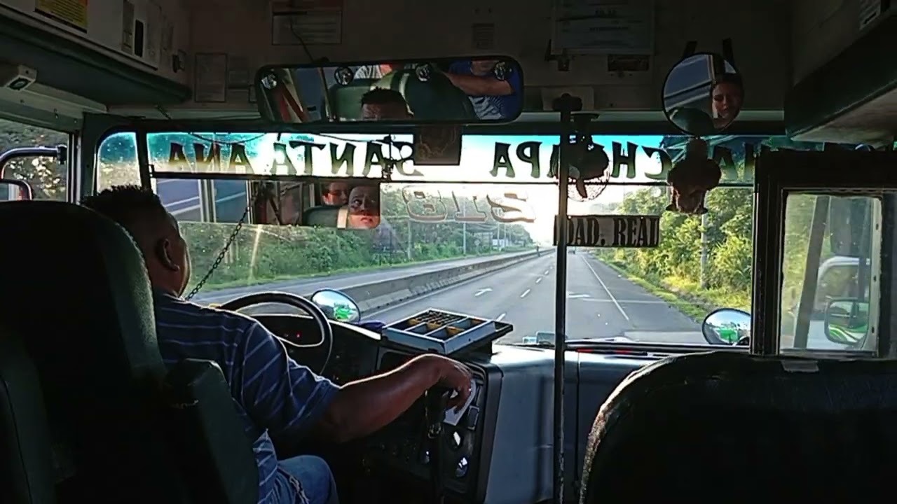 montando nos en el bus rumbo a la ciudad de santa Ana el salvador centro América.