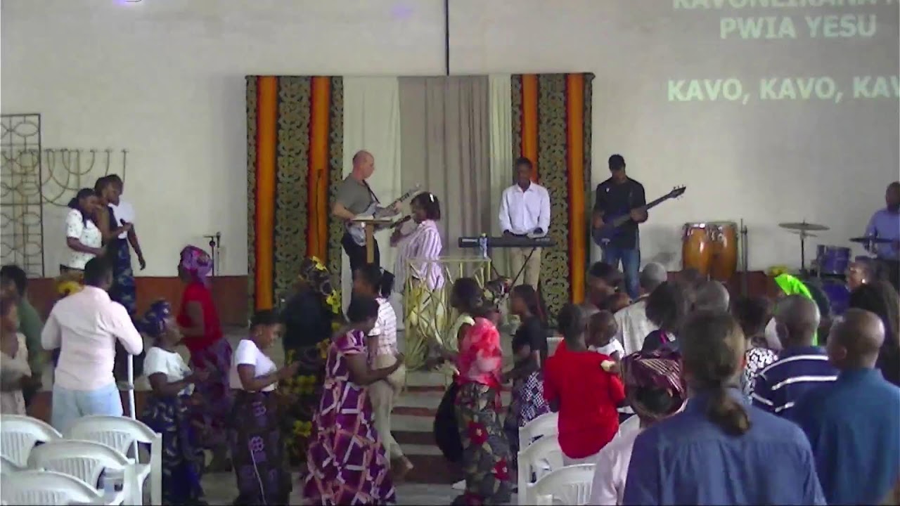 Culto De Domingo CCV Nampula - Momento De Louvor e Adoração