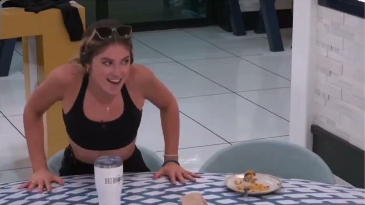 The Houseguests talk about their favorite Christmas movies over dinner Night 18