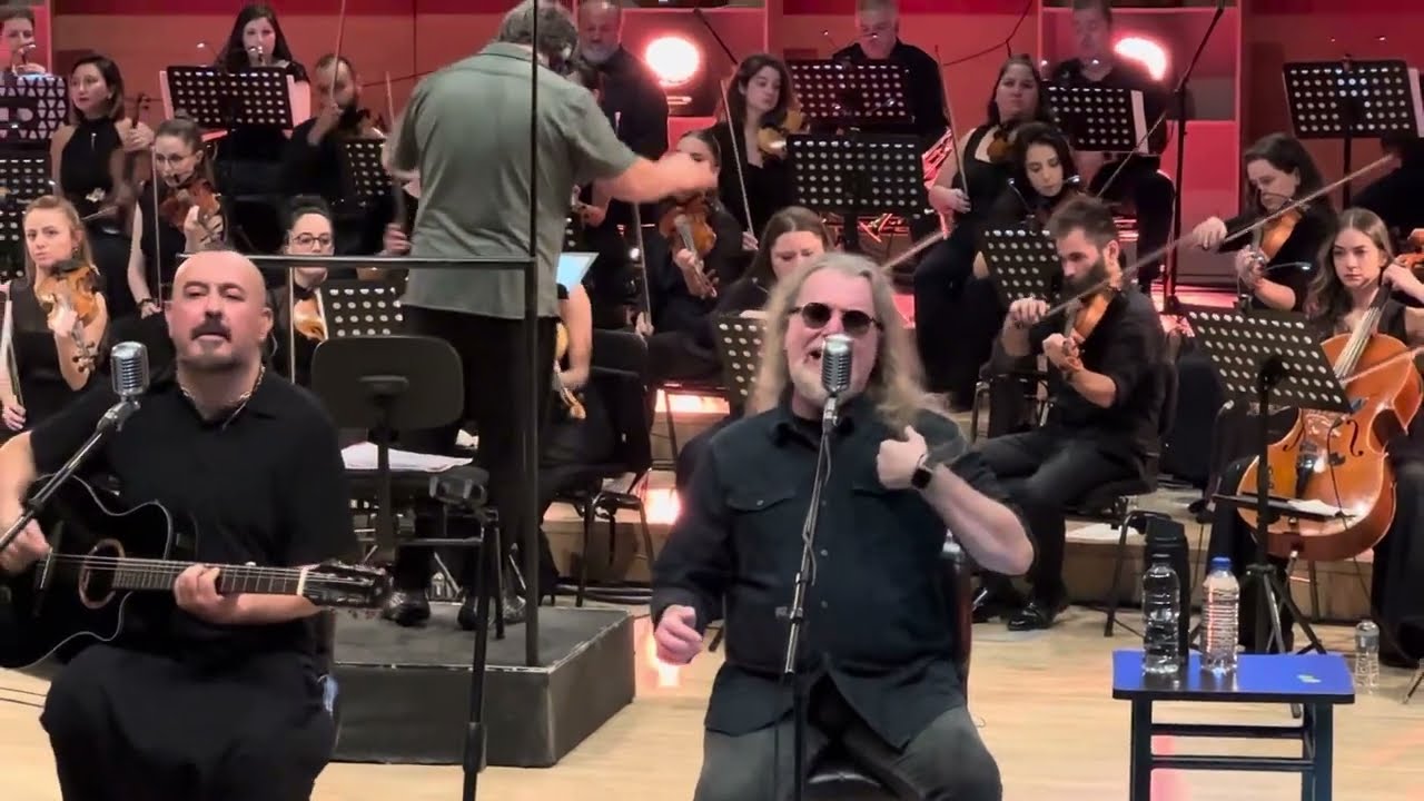 Pentagram & An Epic Symphony-Lions in a Cage (live in Ankara)