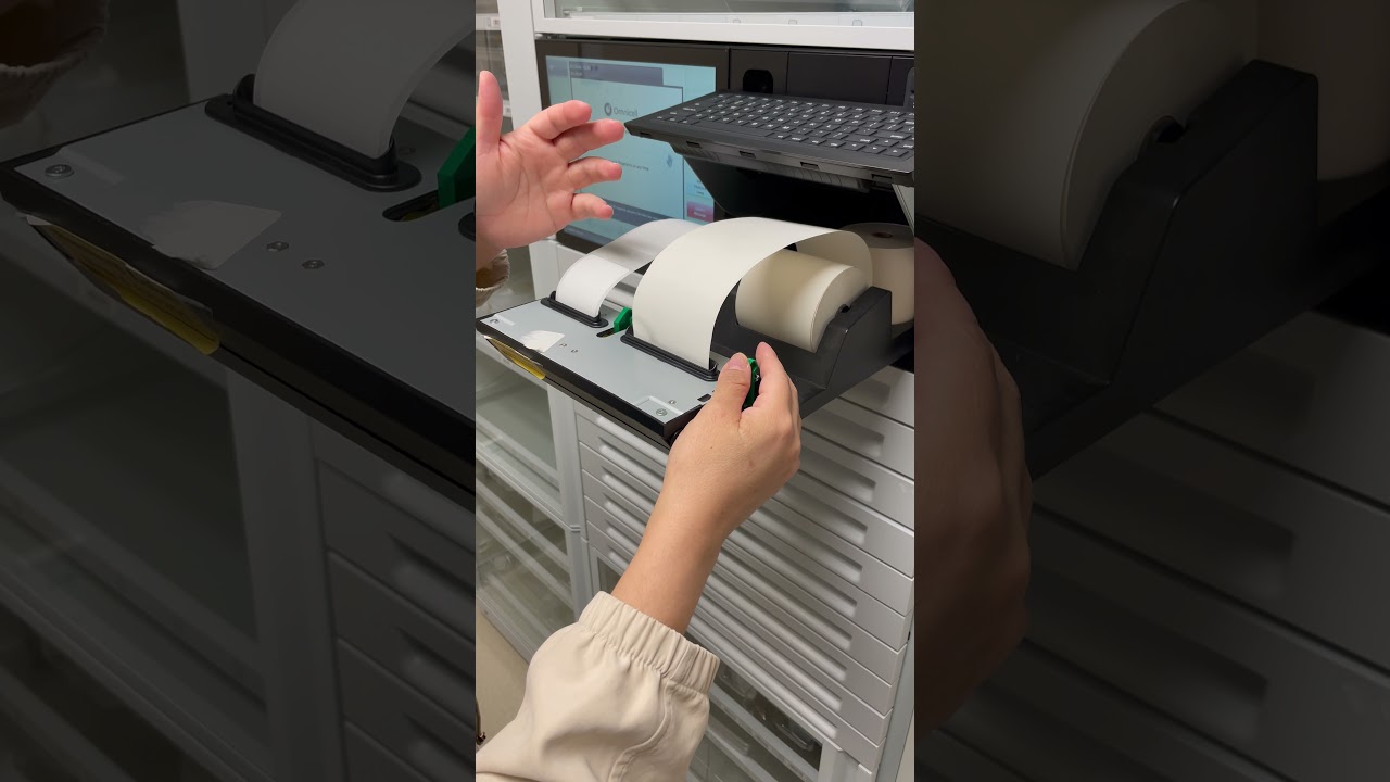 How to change label and receipt paper in Omnicell