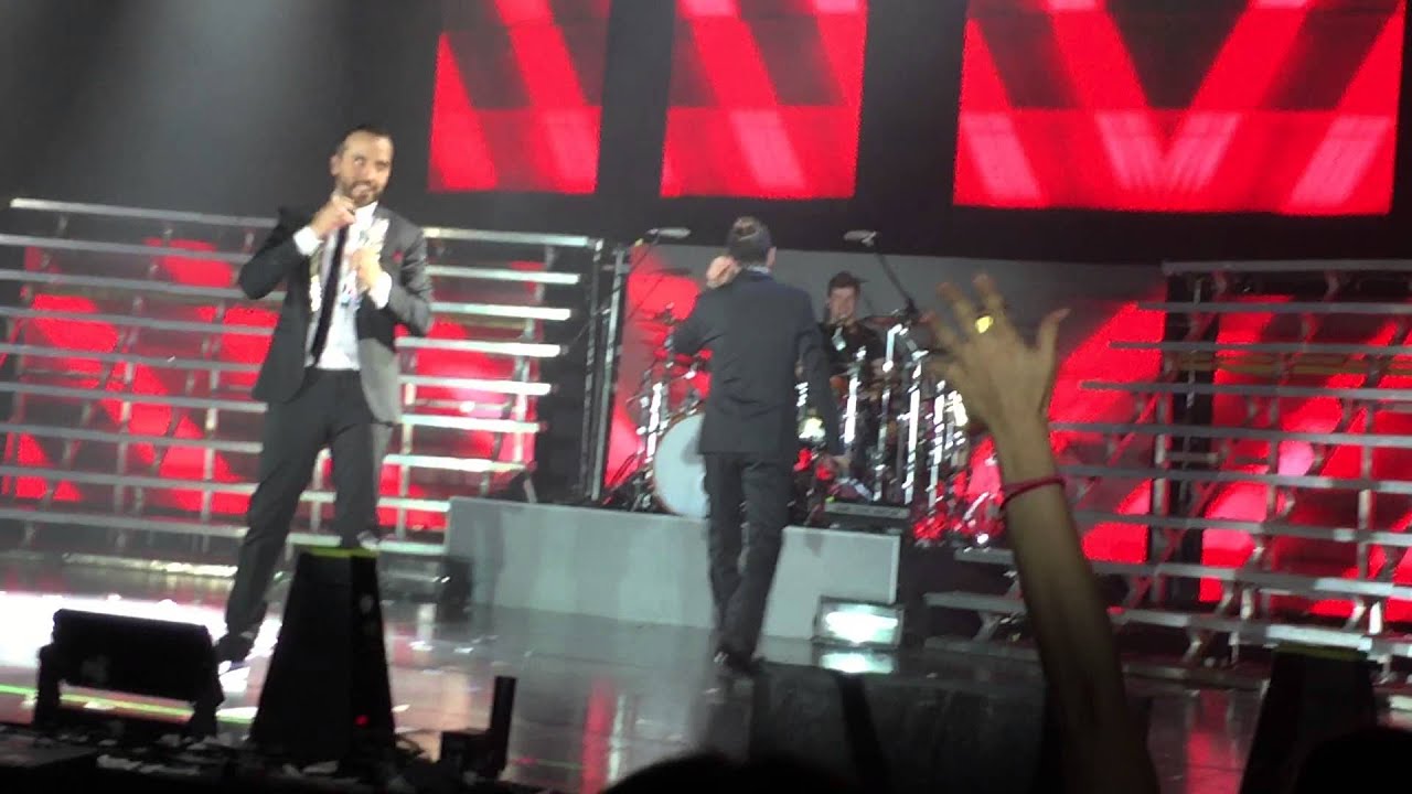 Kabah y Ov7 - Al Pasar  ( en vivo) GiraOv7&Kabah en Queretaro