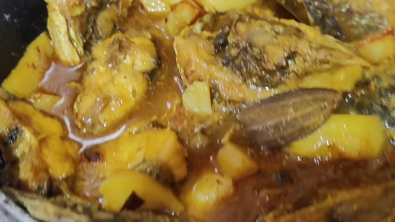 Rui Macher Jhol //রুই মাছের ঝোল 
