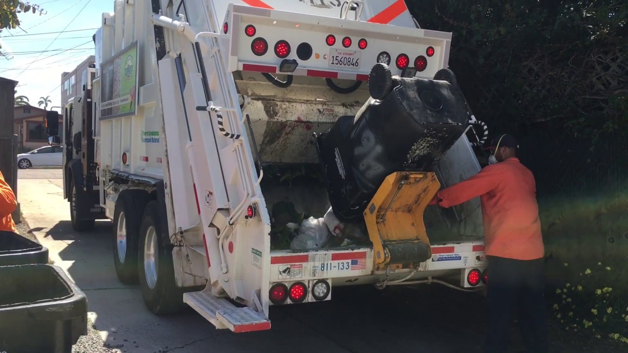 ESD in Ocean Beach - CCC 25yd Pak-Mor on HEAVY Trash - Part 3