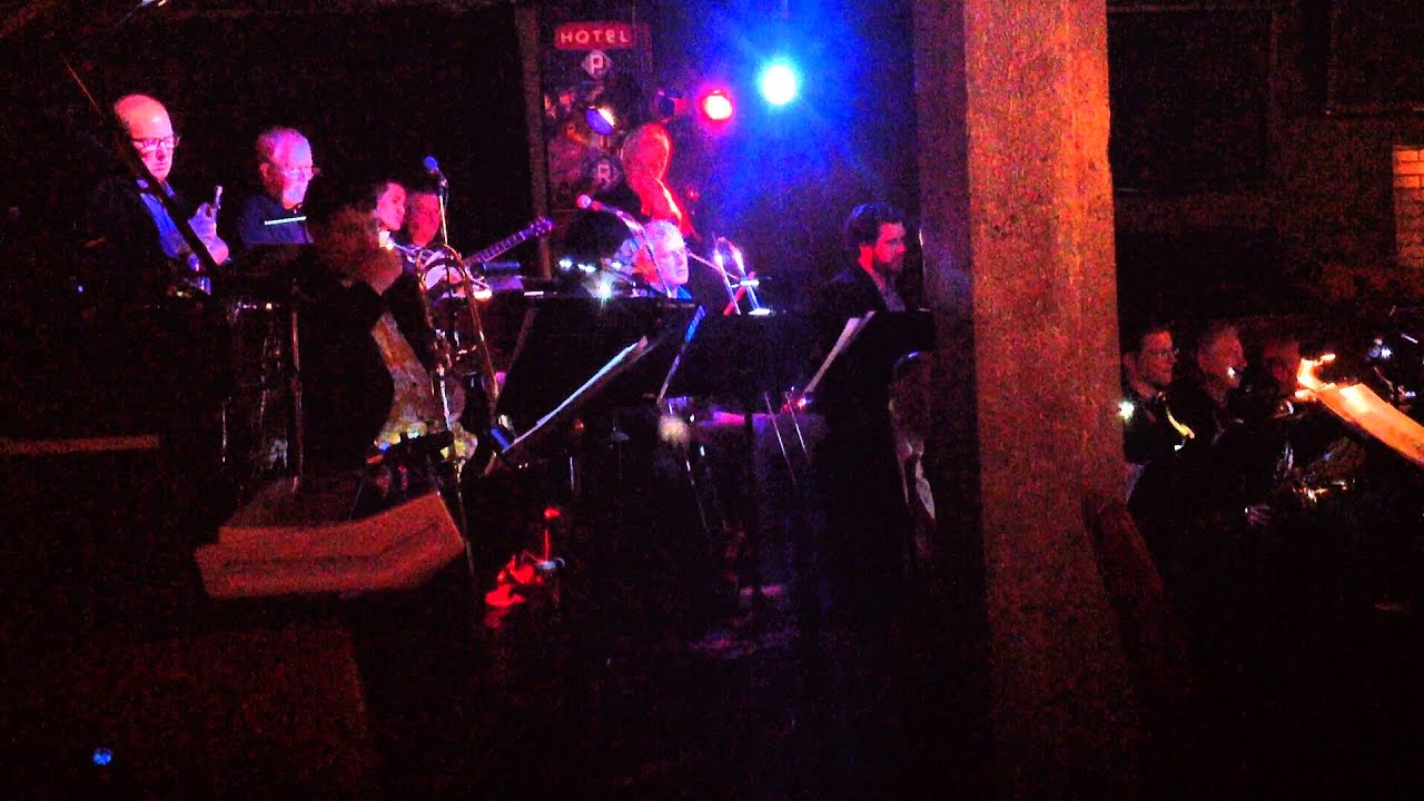 Blackbird / arr. Mike Tomaro