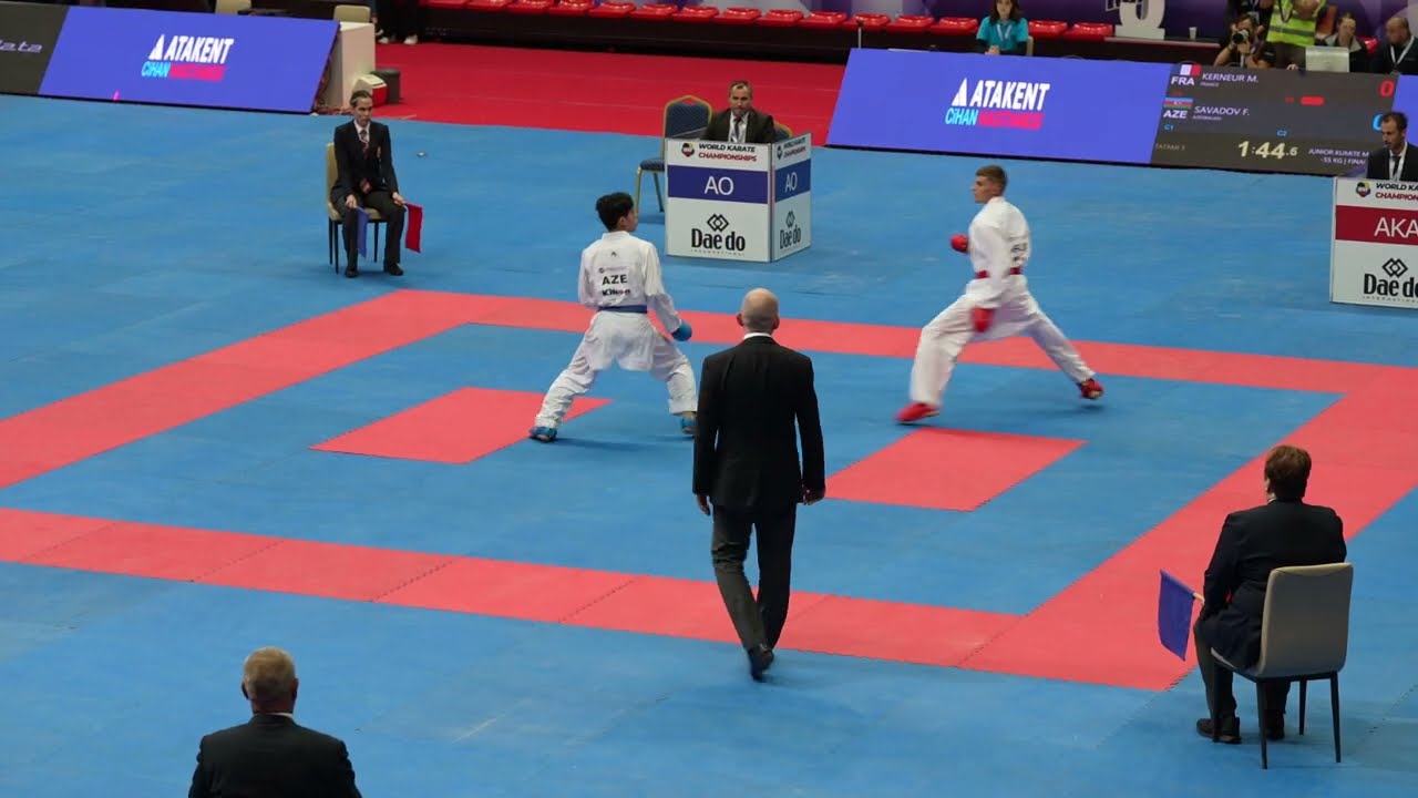 2022 Konya // Junior Kumite Male -55 kg: KERNEUR MATHIAS (FRA) vs SAVADOV FARID (AZE)