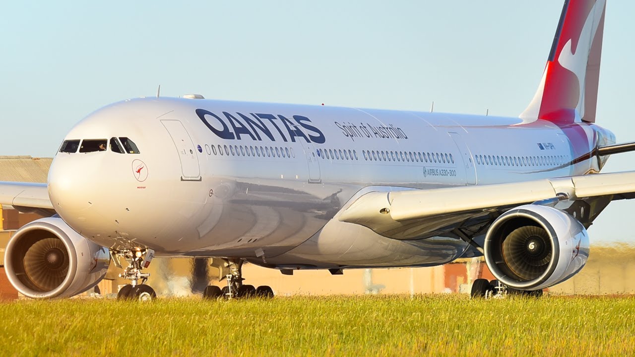 NEW LIVERY Qantas A330-300 CLOSE-UP Takeoff from Melbourne Airport