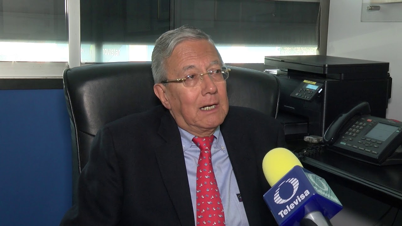 Otorgan Honoris Causa al doctor Guillermo José Ruiz Argüelles