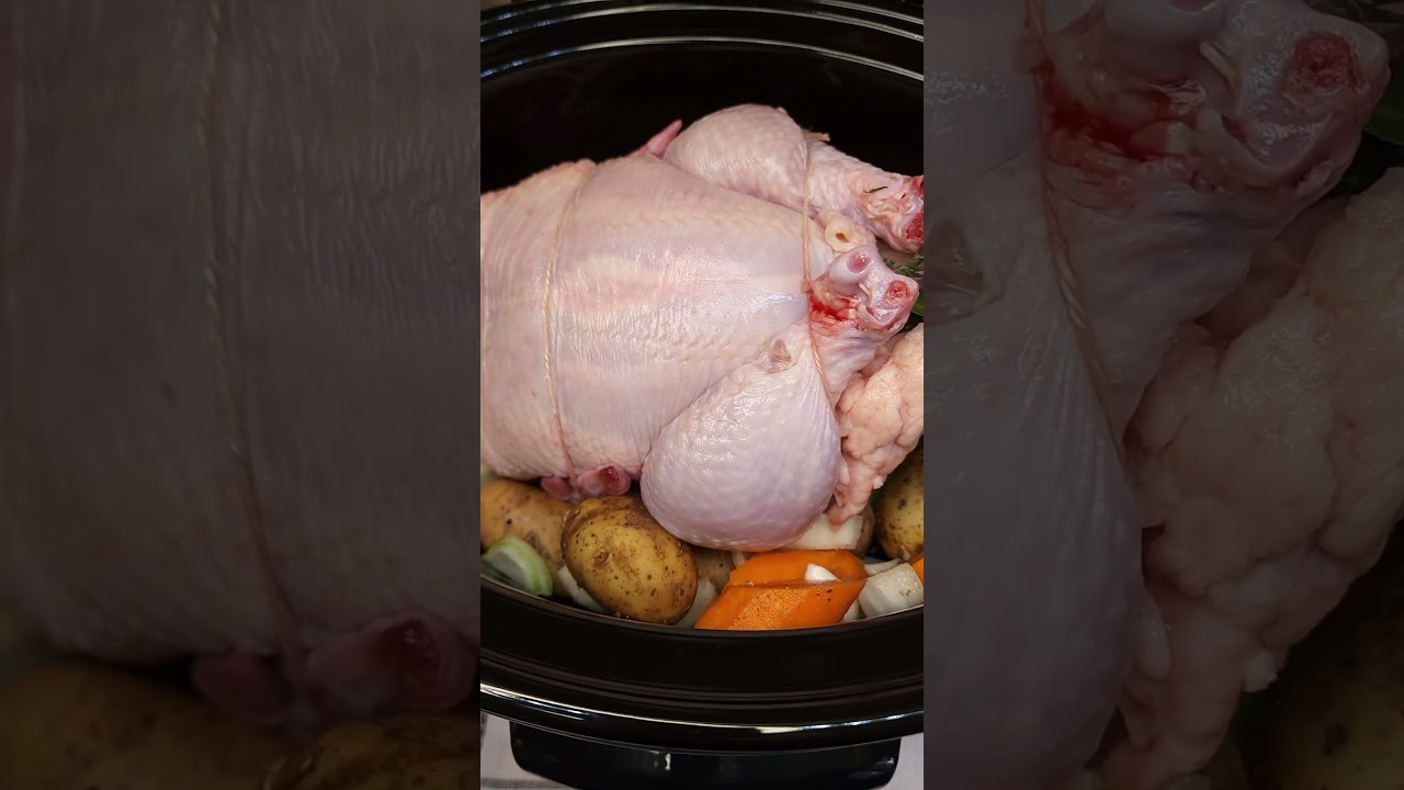 Poulet entier &agrave; la mijoteuse #poulet #chicken #mijoteuse #slowcooker #recettefacile #easyrecipe